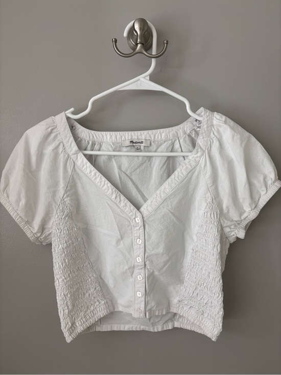 Madewell Tops - Madewell White Short-Sleeve Smocked Button Crop Top